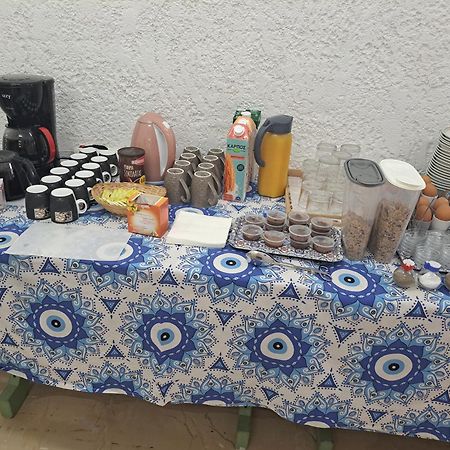 איוס חורה Almira Inn מראה חיצוני תמונה