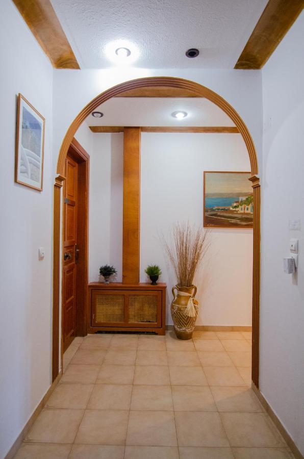 איוס חורה Almira Inn מראה חיצוני תמונה