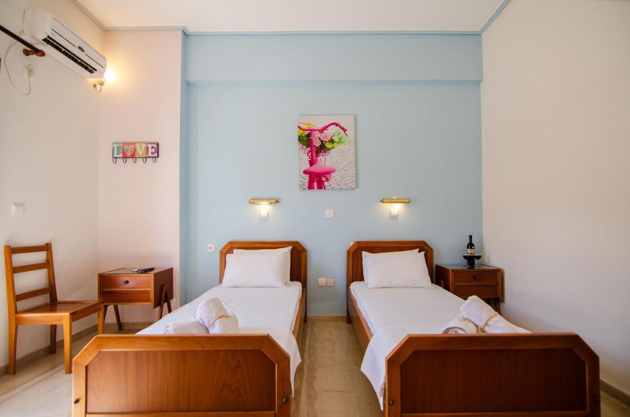 איוס חורה Almira Inn מראה חיצוני תמונה