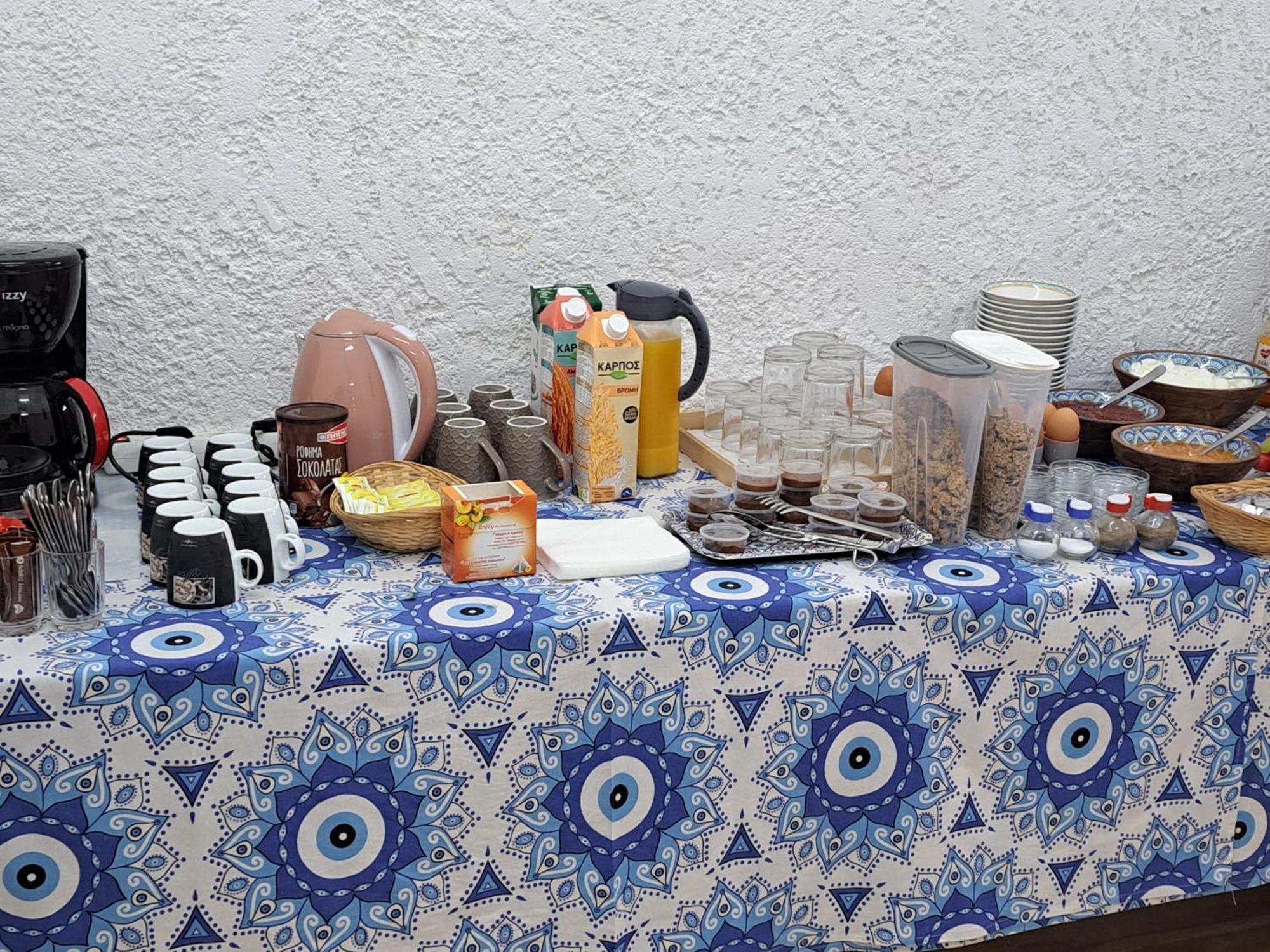 איוס חורה Almira Inn מראה חיצוני תמונה